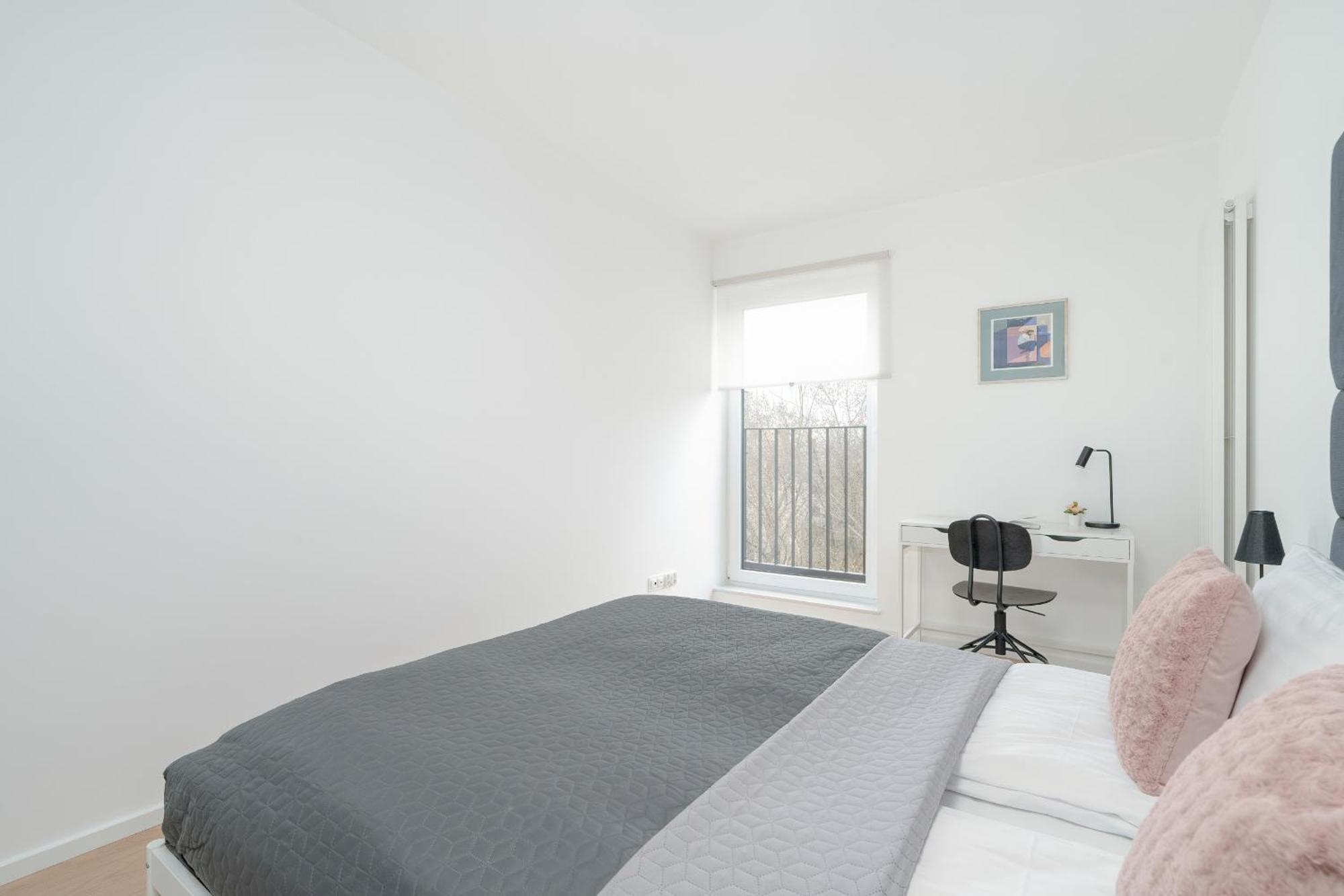 Spacious Apartment With Balcony By Rent Like Home Poznan Exterior photo